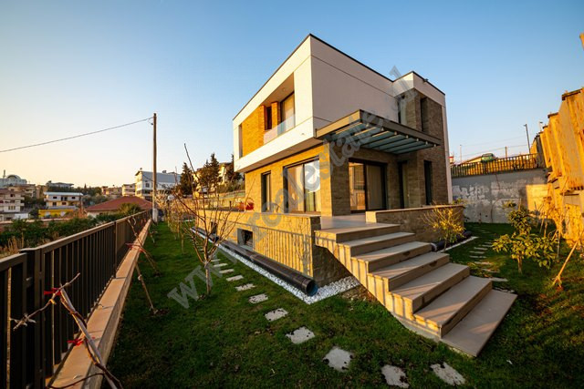 2-storey villa for rent in Sauk area in Tirana.

It has a land area of 526 m2 and a construction a